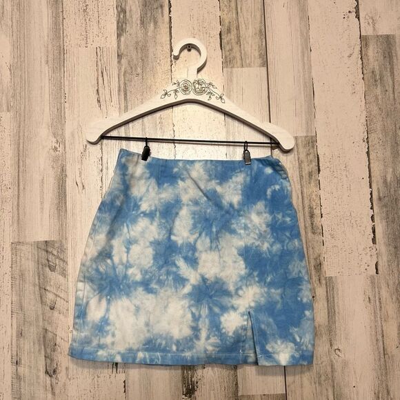 Forever 21 Blue mini skirt - Picture 4 of 6